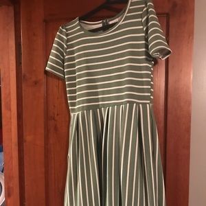 LuLaRoe Amelia